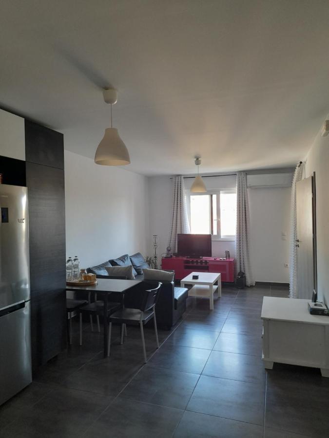 Bright Top Floor Apartment! Закинтос Екстериор снимка