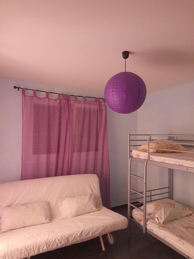 Bright Top Floor Apartment! Закинтос Екстериор снимка